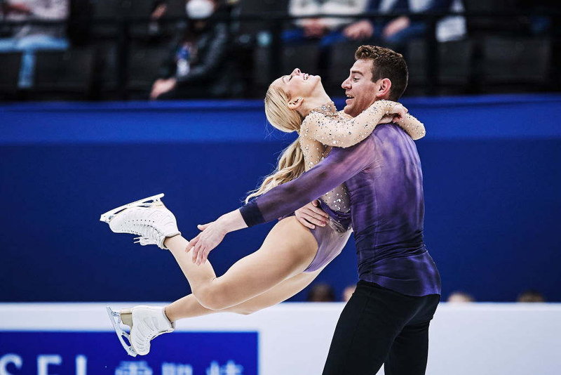 Alexa Knierim and Brandon Frazier (USA) compete at the 2022 ISU World Figure Skating Championships in Montpellier